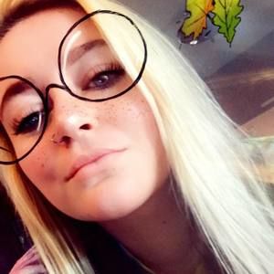 Meet your Posher, Alexis